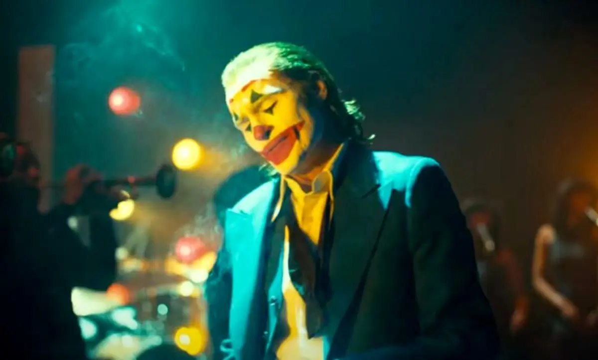 منتقدان احمق بمیرید!
