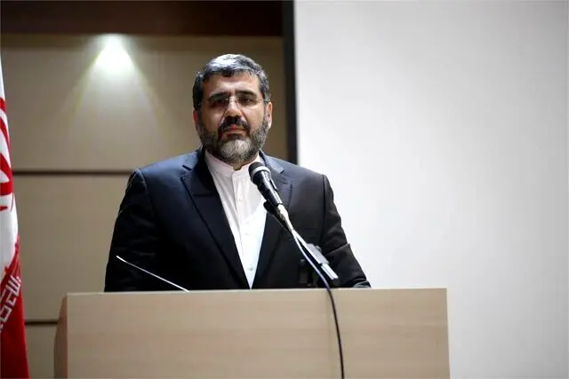 وزیر ارشاد: حوزه فرهنگ و هنر از انحصار چند چهره خارج شود
