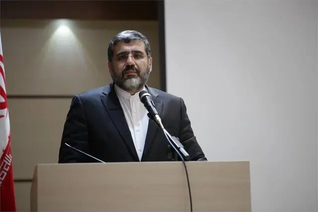 وزیر ارشاد: حوزه فرهنگ و هنر از انحصار چند چهره خارج شود
