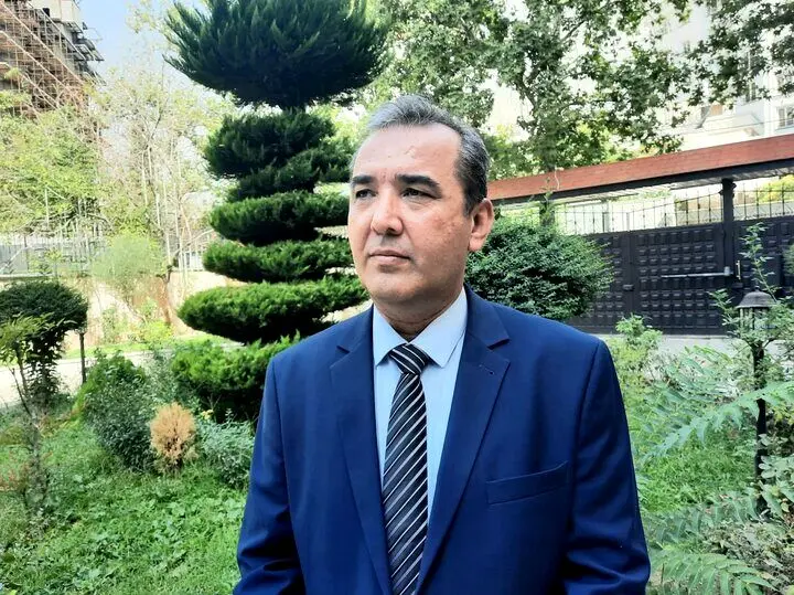شعر تاجیکستان به قبل و بعد از سهراب سپهری تقسیم می‌شود
