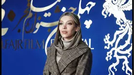 عکس مانتوی طلاکاری شده بازیگر زن ایرانی