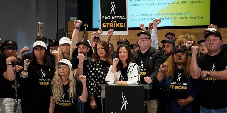 ۱۶۰ هزار بازیگر سینما و تلویزیون آمریکا به اعتصاب نویسندگان هالیوود پیوستند
