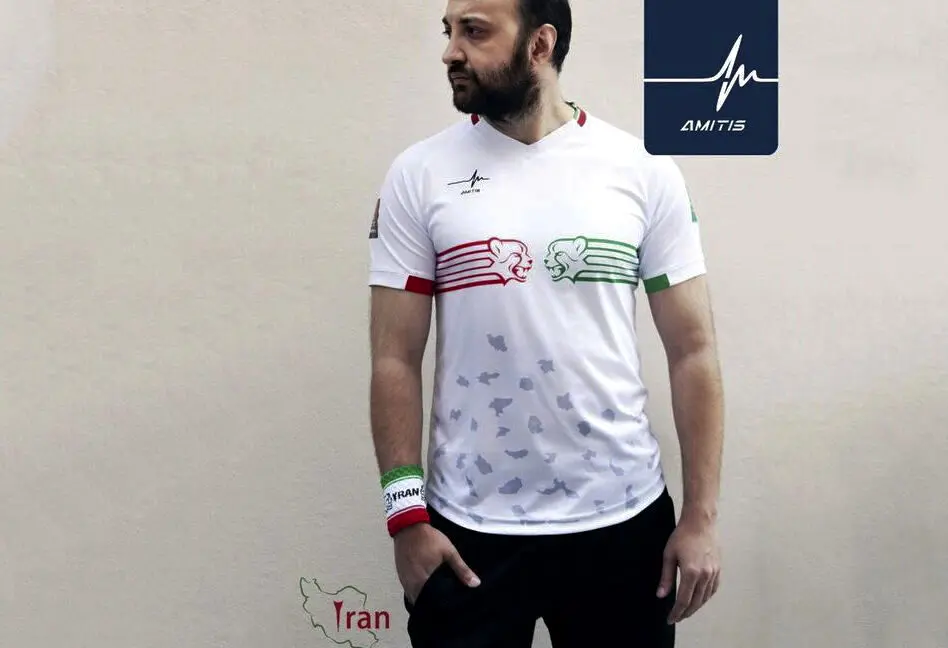 لباس طرفداران تیم ملی فوتبال در جام جهانی ۲۰۲۲ قطر رونمایی شد
