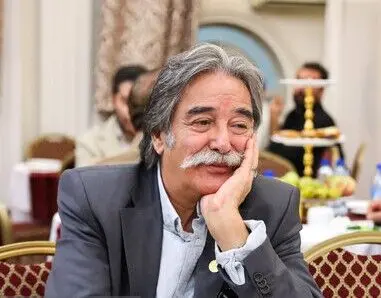 احمد عربانی کاریکاتوریست پیشکسوت بستری شد