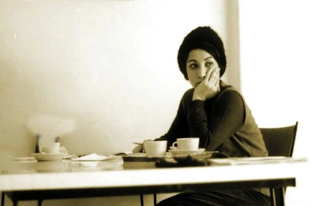 داستان فروغ، پری شادخت شعر آدمیزادان
