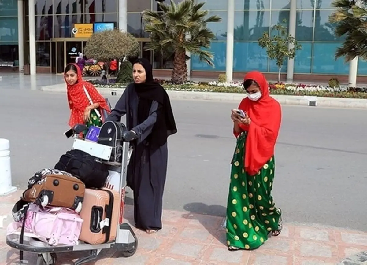 ۲۵۰ هزار تومان از گردشگران خارجی مشهد مقدس دریافت می‌شود
