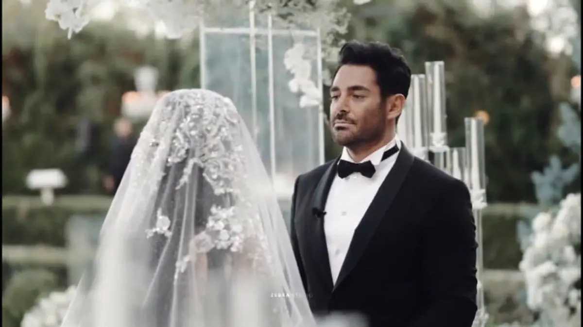 محمدرضا گلزار و همسر جوانش با این سلفی از چهره جدیدشان رونمایی کردند/ عکس