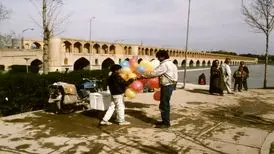 تصاویر | روزهای خوش زاینده رود در دهه ۶۰ | بدون آب زاینده رود می‌شود خشک رود