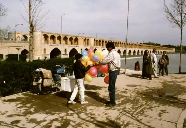 تصاویر | روزهای خوش زاینده رود در دهه ۶۰ | بدون آب زاینده رود می‌شود خشک رود