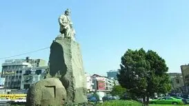 ایتالیایی‌ها به داد مجسمه فردوسی می‌رسند
