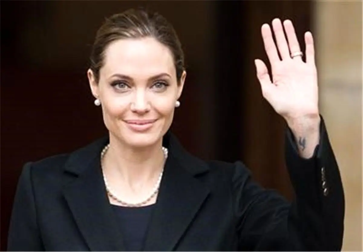 آنجلینا جولی سینما را بوسید و گذاشت کنار
