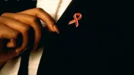 هنرمندان و افراد مشهوری که در اثر ایدز از دنیا رفته‌اند! + عکس