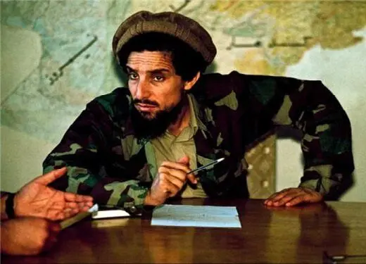 کوروش کشمیری: مسعود کجایی؟ که دل شهر گرفته