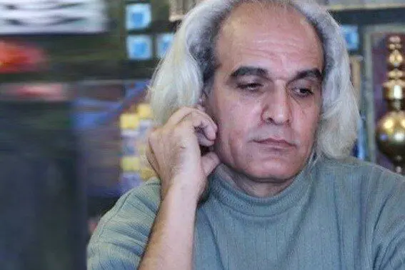 گلایه یک شاعر از انتشار کتاب‌ها و فیلم‌های ساده