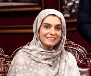 یادی کنیم از عاشقانه متفاوت الیکا عبدالرزاقی و پوریا پورسرخ در میانه جنگ و موشک باران