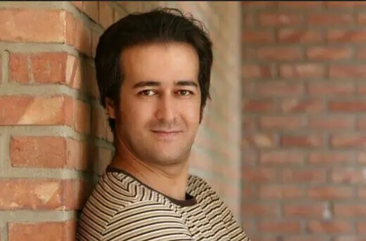 هجوم هواداران برای عکس گرفتن با بهنام شرفی