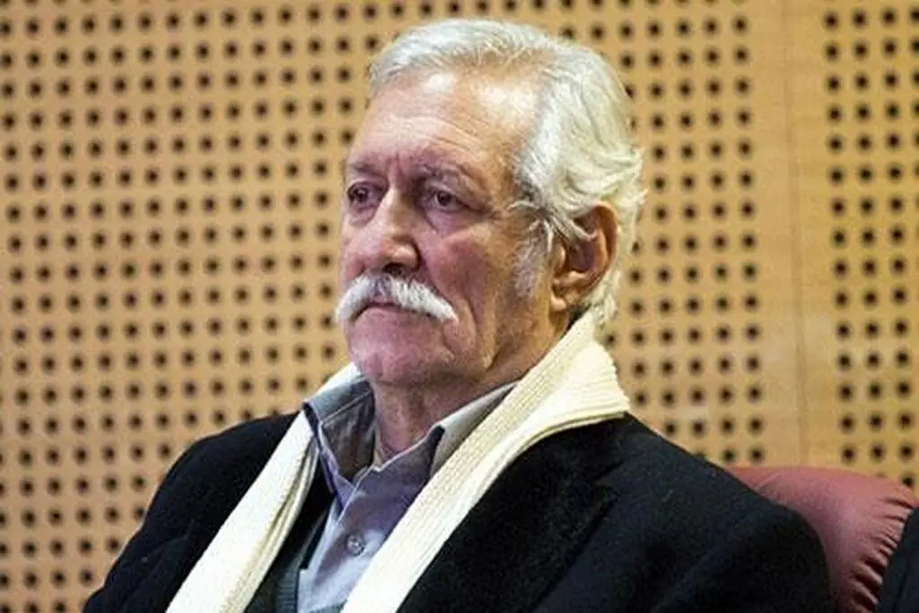 فوتبال در کدام نقطه شبیه سینما و هنر می شود؟ | به هیچ وجه نباید فوتبال را قاطی مسائل سیاسی کرد
