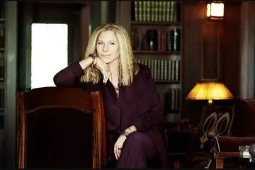 باربارا استرایسند از انجمن بازیگران جایزه می‌گیرد
