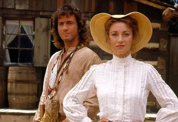 چهره باورنکردنی پزشک دهکده در ۷۲ سالگی/ عکس
