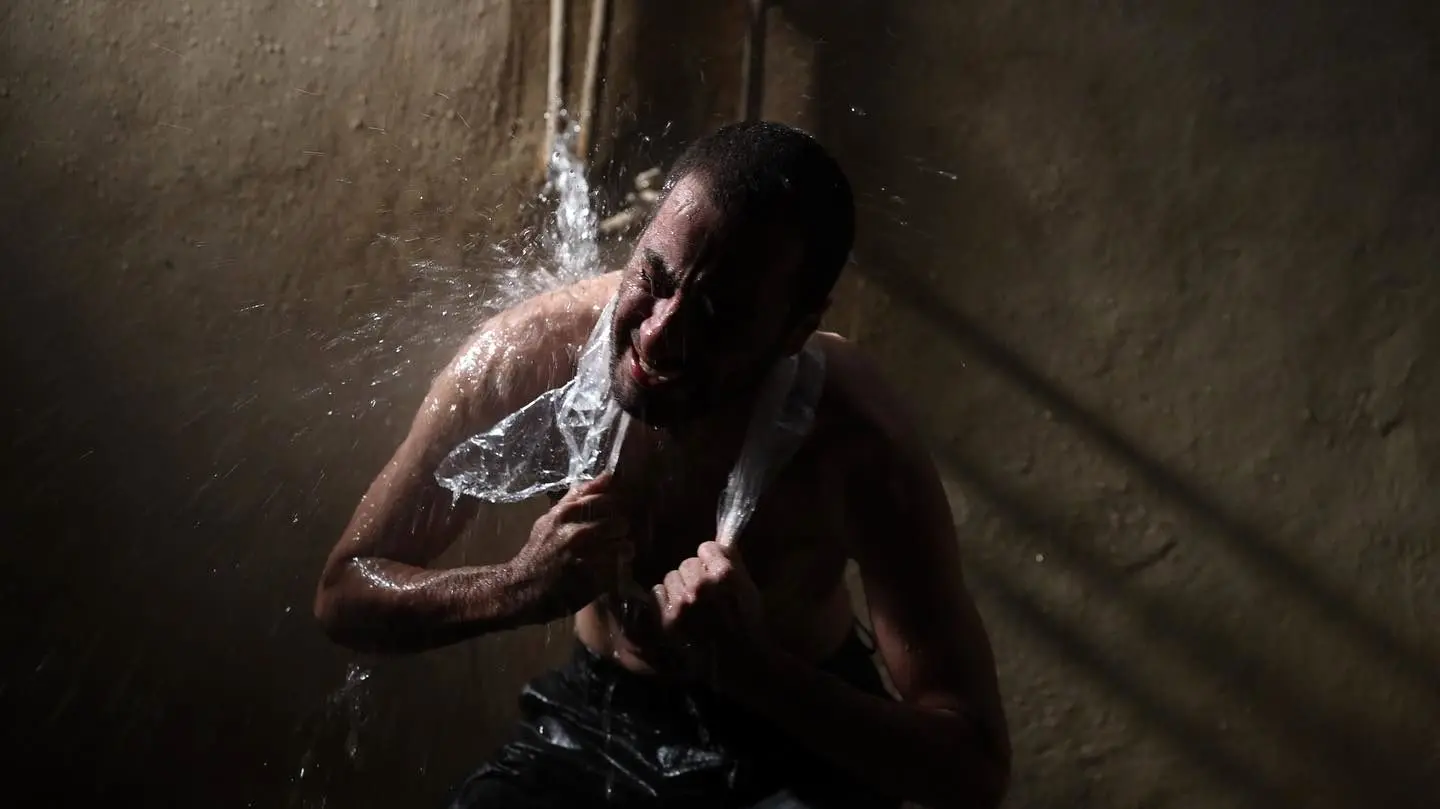 نوید محمدزاده بالاخره با این پست اعتراضی آفتابی شد
