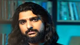 اجرای پسر ناصر عبداللهی در جشن حافظ ؛ کپی برابر اصل!/ویدیو