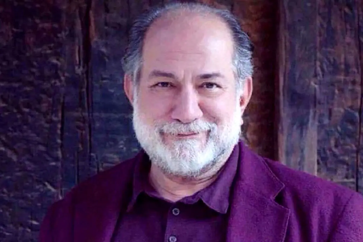 دیدار اکبر عبدی با دوست قدیمی‌اش و زنده نگه داشتن یاد آتیلا پسیانی/ ویدئو
