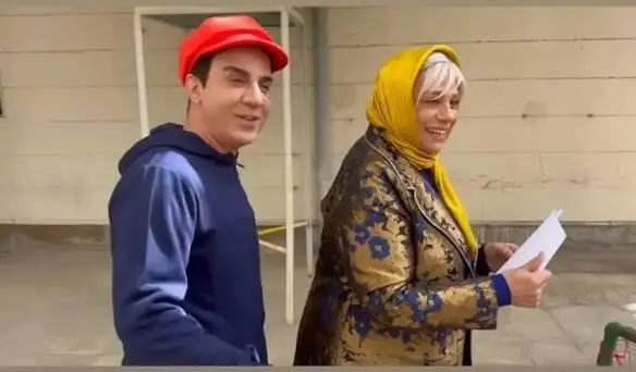 تقلید صدای بامزه گوهر خیراندیش توسط عموپورنگ/ ویدئو