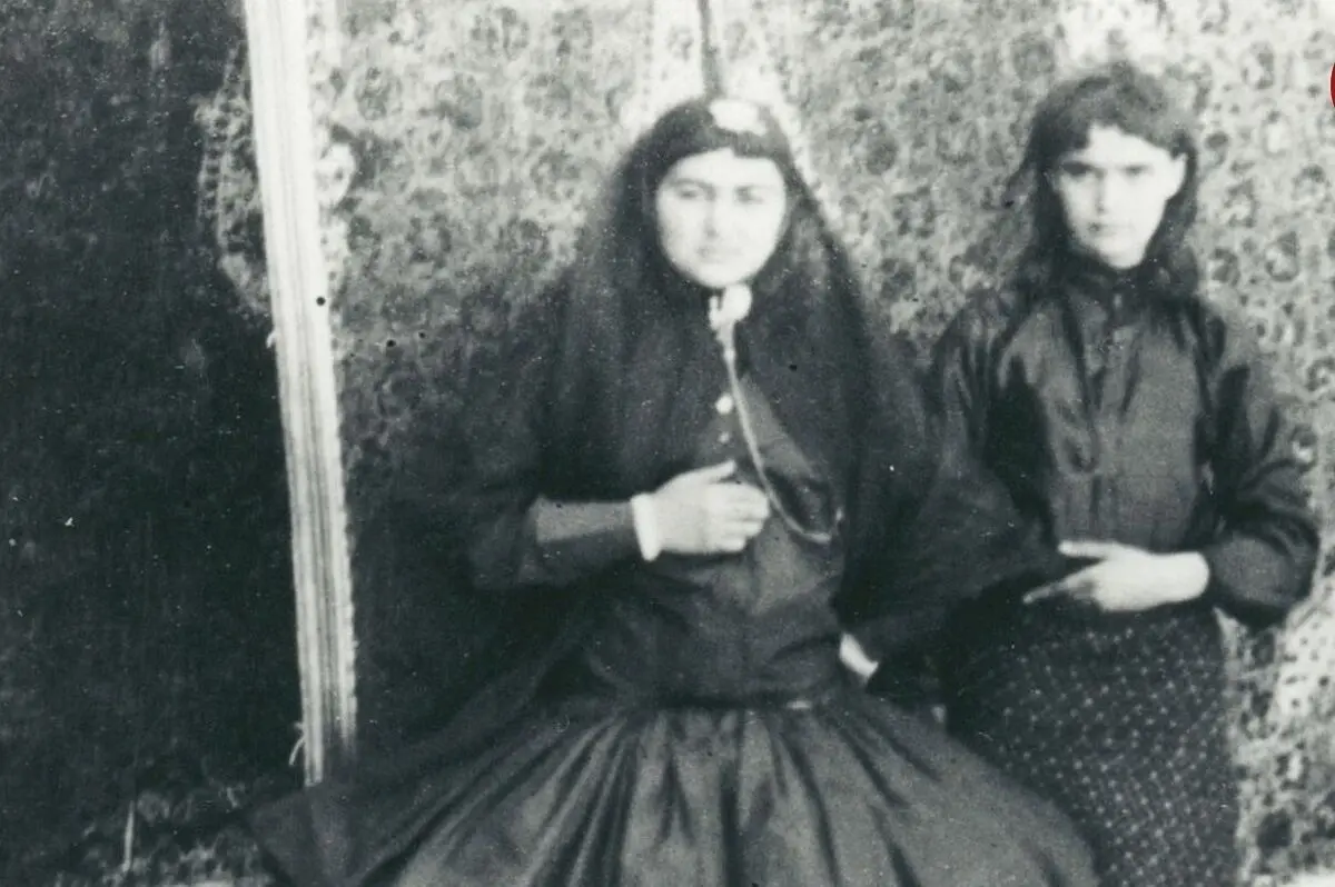 (تصاویر) دختری که به خاطر شباهت به «جیران» دل ناصرالدین‌شاه را برد