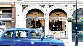 تعطیلی بزرگ‌ترین کتاب‌فروشی خاورمیانه‌ای در اروپا
