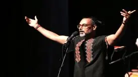 عزاداری جگرسوز محسن شریفیان داور برنامه «صداتو» به همراه مردم خونگرم بوشهر به یاد بندرعباس