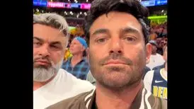 محمدرضا گلزار روی سکوی تماشاگران لس آنجلس لیکرز در آمریکا