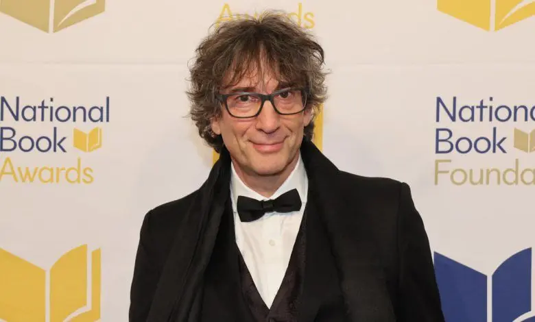 آقای نویسنده از سوی ۴ زن به آزار جنسی متهم شد
