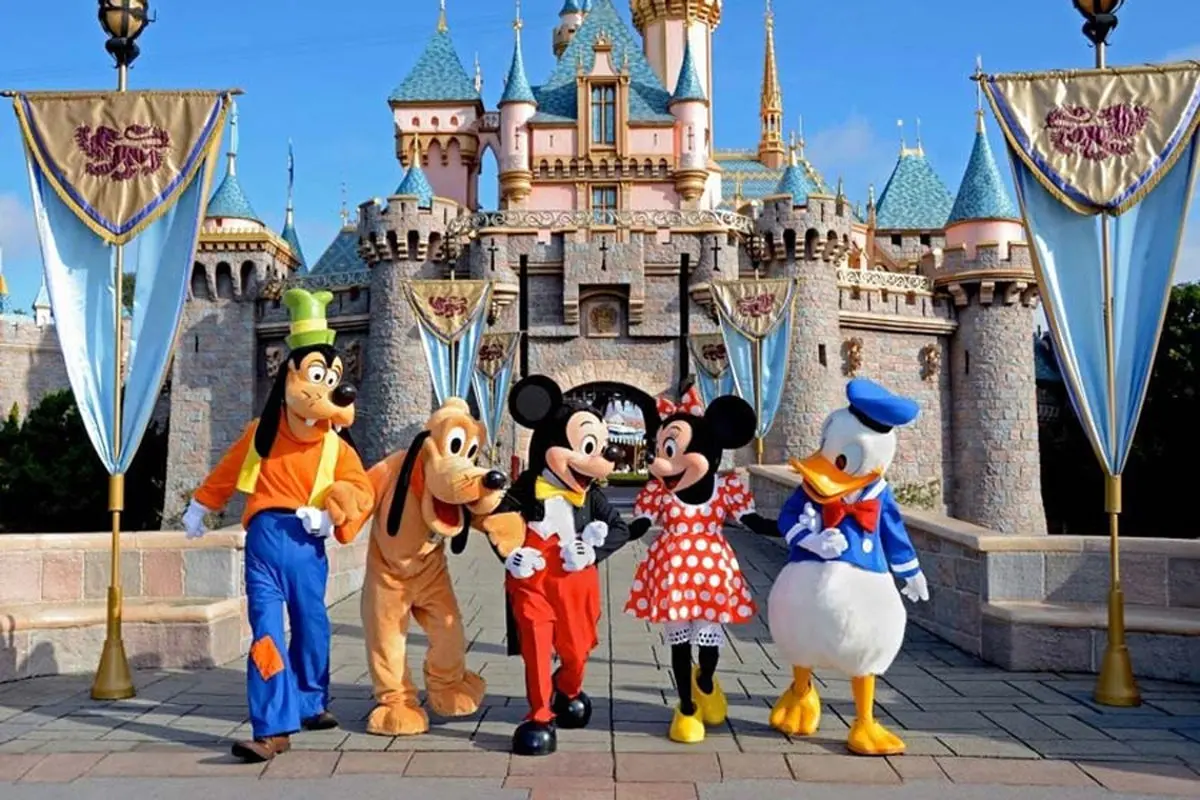 والت دیزنی و کارتون‌هایی مناسب کودکان یک تا ۱۰۰ سال!
