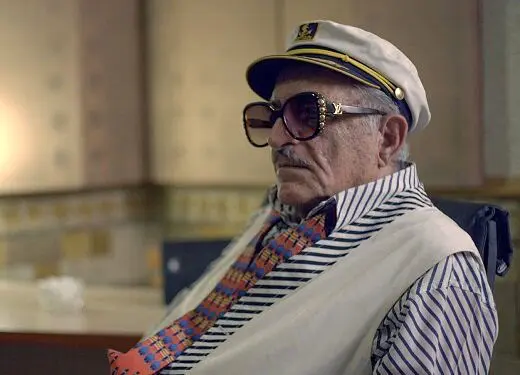 انتقاد کوروس سرهنگ زاده از همایون شجریان/ او به خودش صدمه می زند