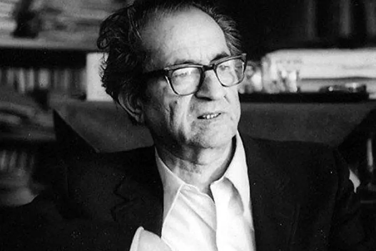 مجتبی مینوی؛ هم‌تیمی صادق هدایت که بنیان‌گذار بی‌بی‌سی فارسی بود
