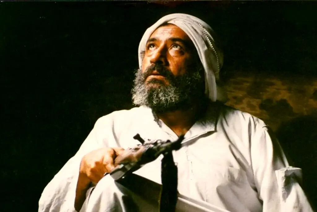 سکوت عجیب داریوش ارجمند و غیبت در مراسم تشییع خالق «ناخدا خورشید»