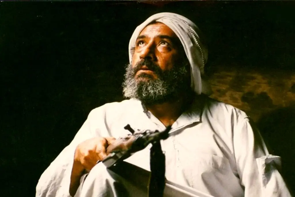 سکوت عجیب داریوش ارجمند و غیبت در مراسم تشییع خالق «ناخدا خورشید»