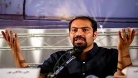 اعتراض علی ملاقلی‌پور به بیلبوردهایی از عکس پدرش در شهر