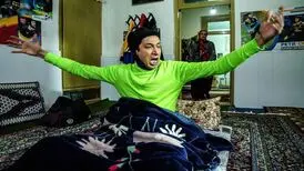 رونمایی «بهتاش فریبا» سریال پایتخت از تیپ و چهره جدیدش در اصفهان