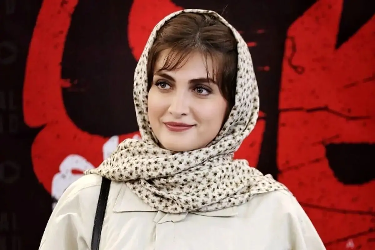 اشک های الناز ملک در جشنواره 44 فیلم فجر/«عزیزی را از دست داده‌ام»