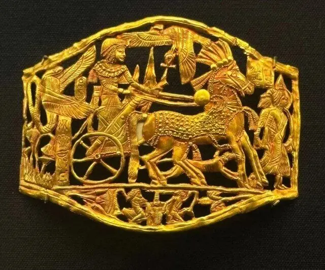 گنجینه فرعون به موزه جدید رسید/عکس