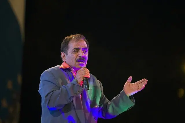 مردم عزیز من دیگر «رشید» نیستم!
