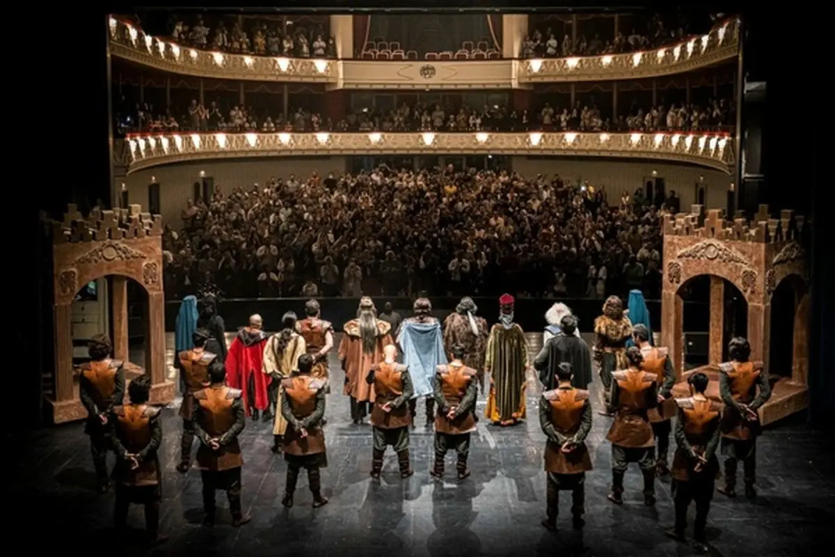 «هفت خان اسفندیار» تا ۲۲ تیر روی صحنه می‌ماند
