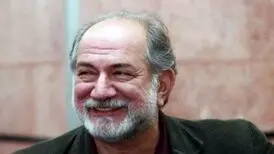 تصویری دیده نشده از آتیلا پسیانی در آغوش پدرش

