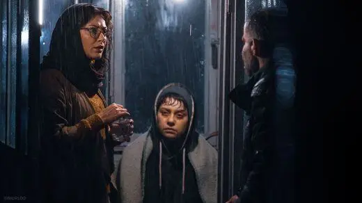 چهره‌ نگران طناز طباطبایی در پوستر «بی رویا»/ عکس