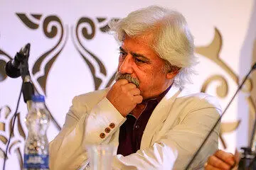 آیا قانونی برای منع انتقاد از حکومت اموی تصویب شده است/ آنچه از آثارم را سانسور کرده‌اید در اختیار مردم بگذارید تا میزان انسداد و خفقان آشکار شود
