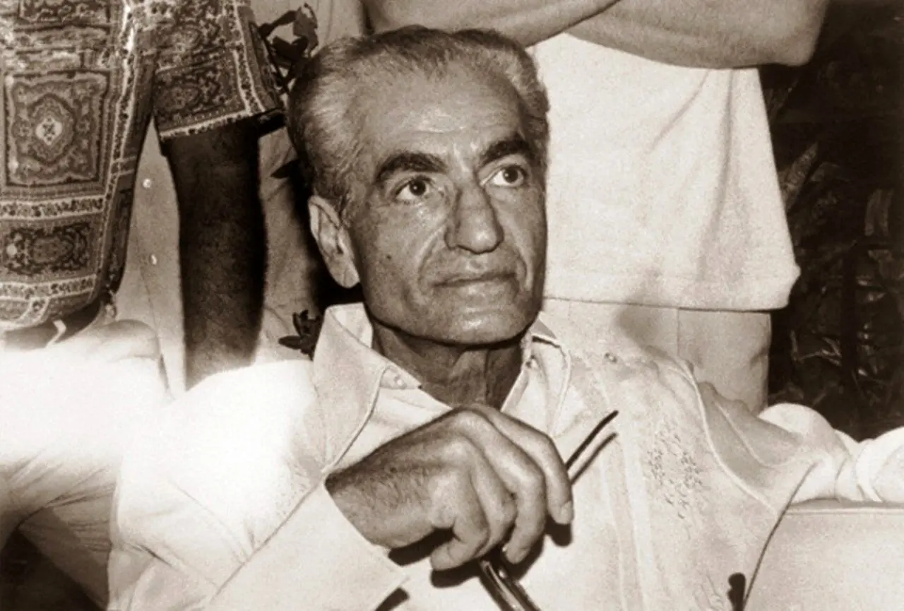 شاه در نخستین مصاحبه‌ی مطبوعاتی خود پس از خروج از ایران چه گفت؟