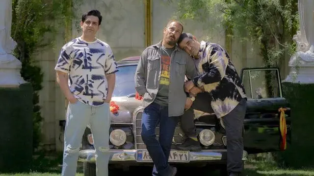 آغاز اکران آنلاین «بخارست» در نمایش خانگی/ وقتی انتشار ویدئوهای مخفی از استخر، دردسرساز می‌شود!