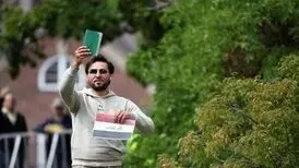 سوئد ، عامل آتش زدن قرآن را اخراج کرد 
