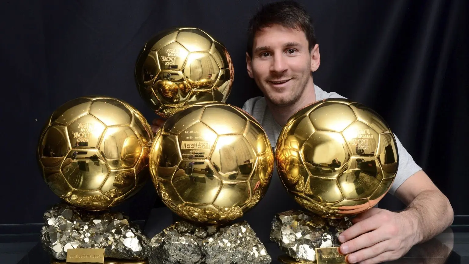 تلویزیون، خانواده مسی را سانسور کرد! + تصویری که سانسور  شد